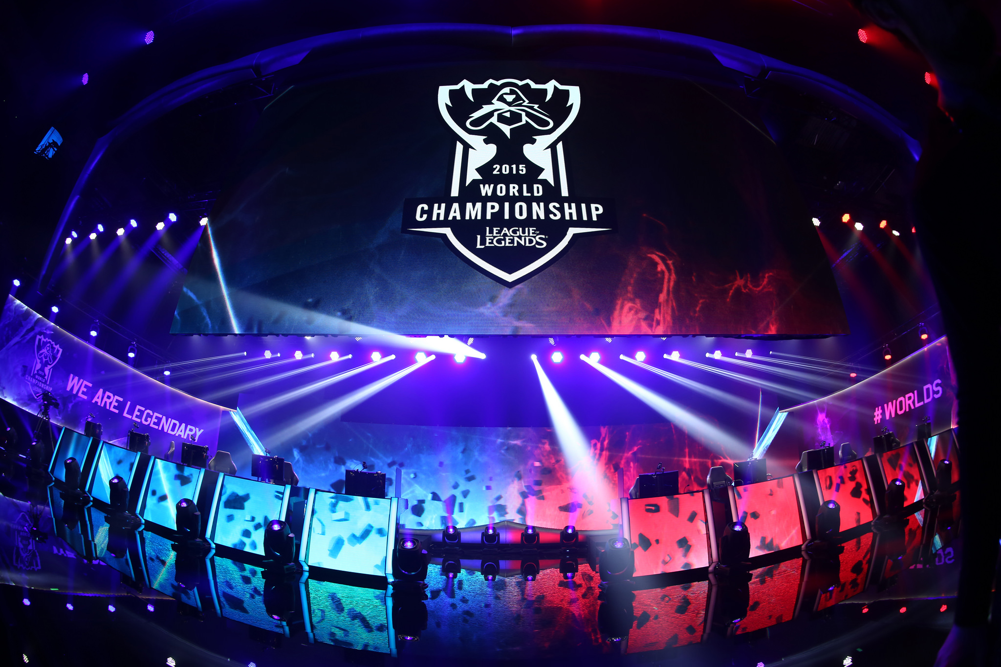 Spirit将面对 Mouz ， Vitality 将与 The MongolZ 在BLAST Bounty Fall 2025半决赛中相遇