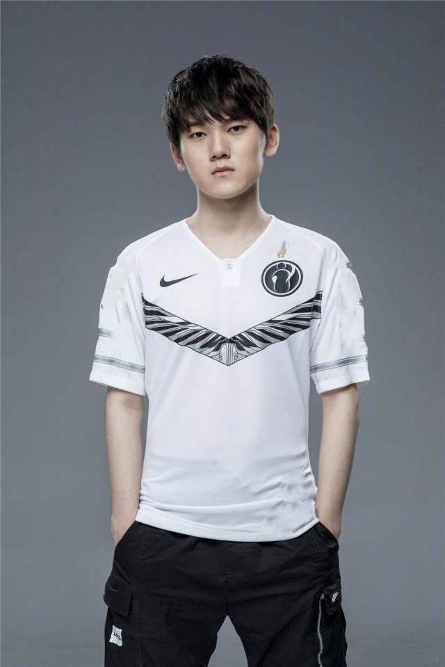 NIP教练：下一场我们对战BLG 就看shanji打爆Bin就行